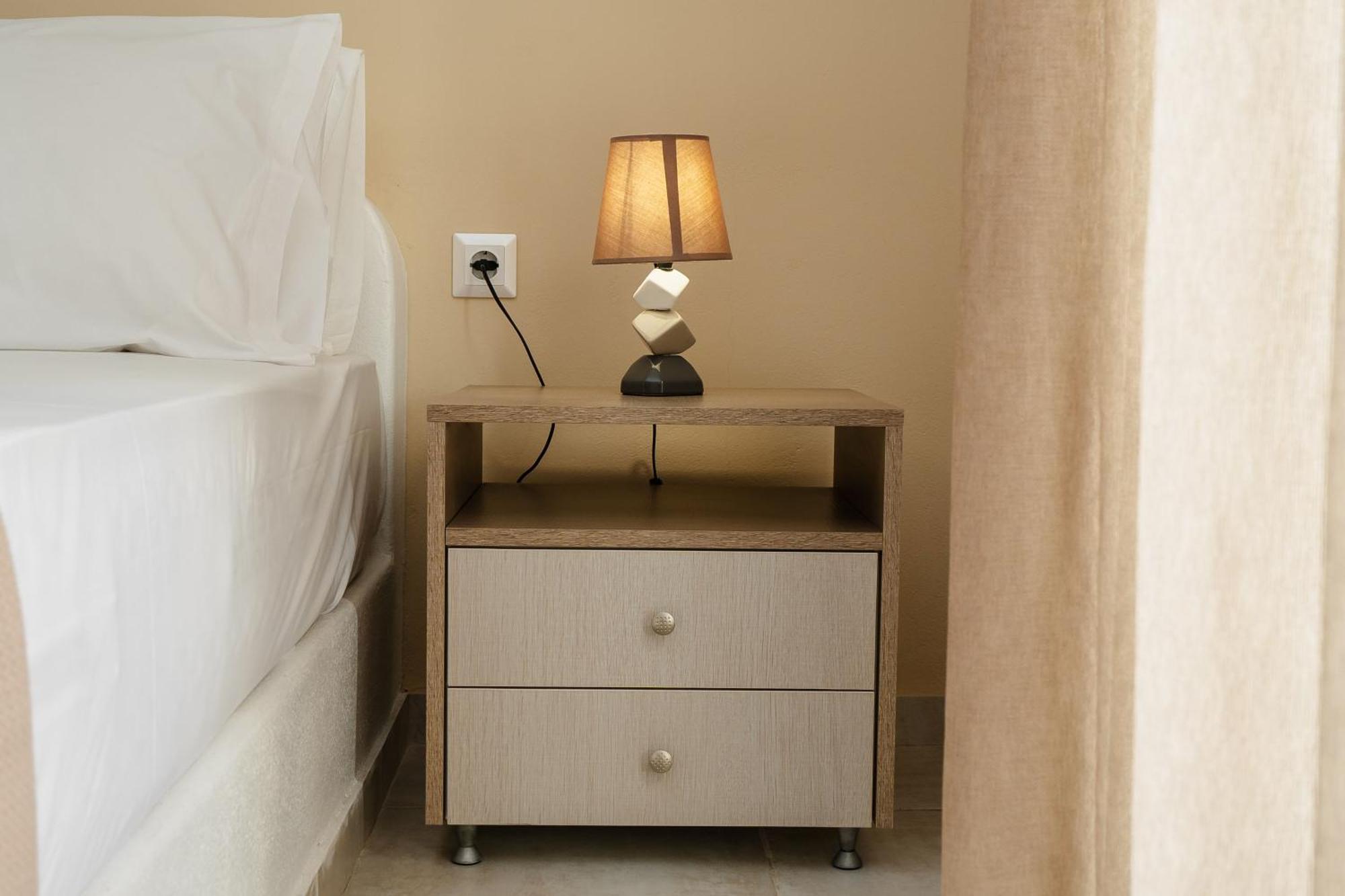 Evripus Suites Kastrákion Екстериор снимка